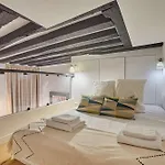 Superb Apartement Center Of Paris Le Marais